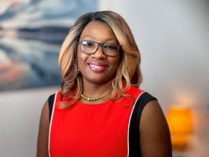 Liz Emelogu